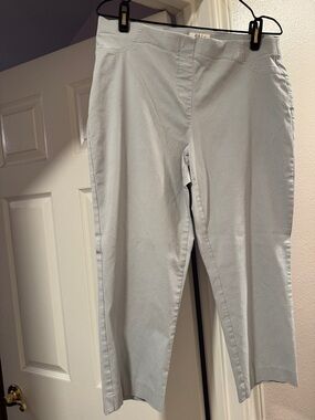 Style & Co. Women's Cropped Ankle Pants in Light Gray